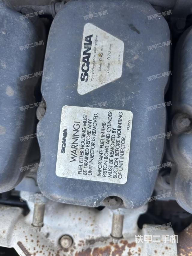 氣門室蓋螺絲特寫（上車部件）