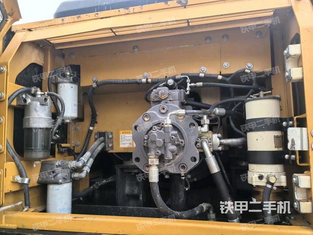 液壓泵室(大件艙室) 液壓泵室(大件艙室)