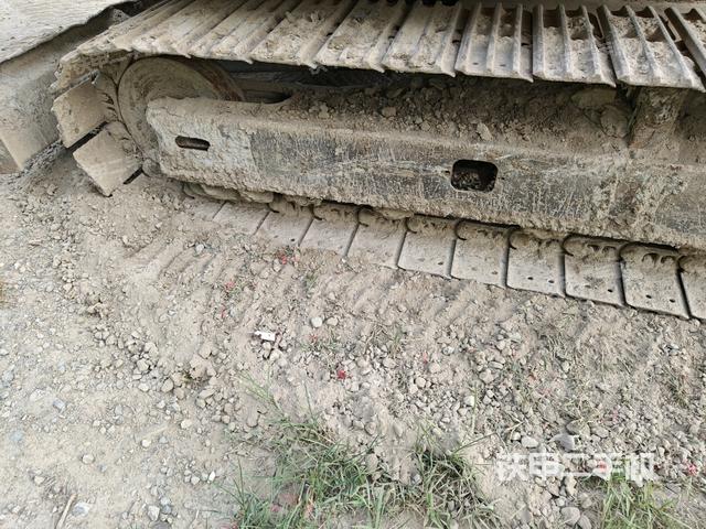 右側(cè)履帶整體?(行走機(jī)構(gòu)) 右側(cè)履帶整體?(行走機(jī)構(gòu))