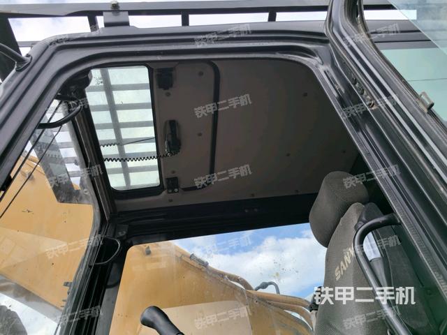 頂棚整體(駕駛室部分) 頂棚整體(駕駛室部分)