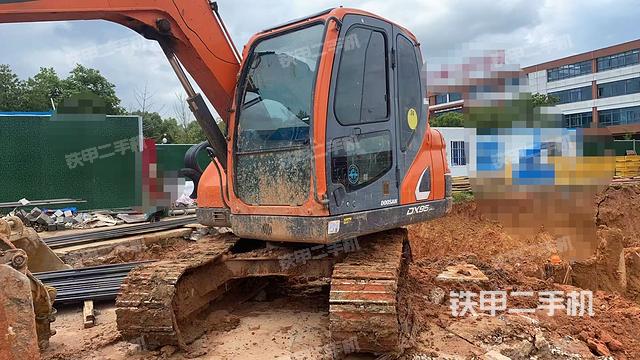 斗山DX75-9C PLUS挖掘机