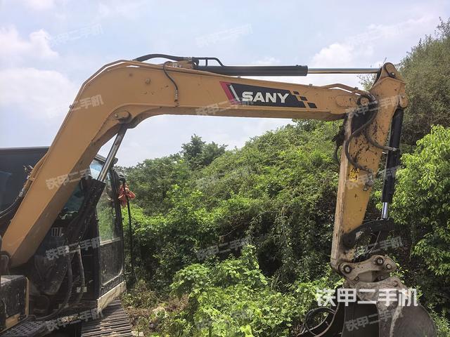 小臂整體右前(工作和回轉(zhuǎn)裝置) 小臂整體右前(工作和回轉(zhuǎn)裝置)