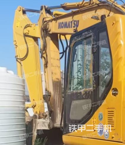 驾驶室整体(整机外观) 驾驶室整体(整机外观)