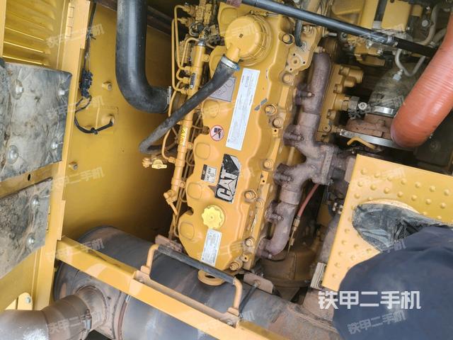 发动机整体俯视(整机外观) 发动机整体俯视(整机外观)