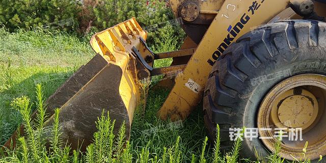 工作裝置整體(整機(jī)外觀及大件) 工作裝置整體(整機(jī)外觀及大件)