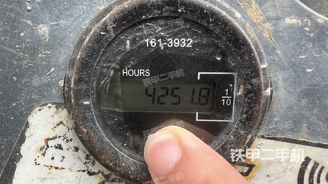 駕駛室頂部（整機(jī)外觀）