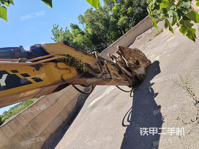 大臂整體?右側(cè)(工作和回轉(zhuǎn)裝置) 大臂整體?右側(cè)(工作和回轉(zhuǎn)裝置)