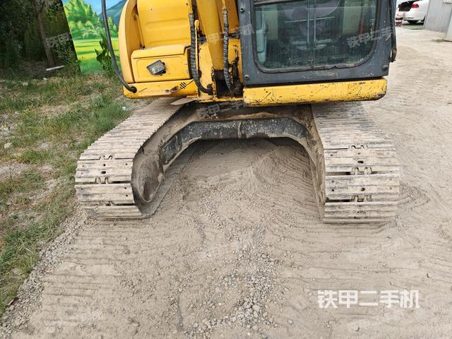 小臂整體左后(工作和回轉(zhuǎn)裝置) 小臂整體左后(工作和回轉(zhuǎn)裝置)