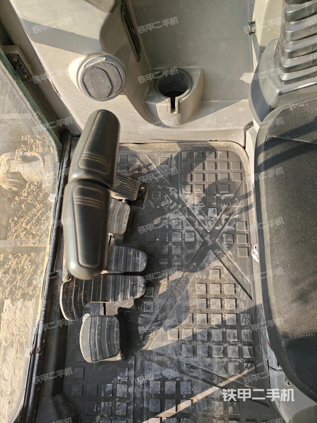 座椅后部（駕駛室部分）