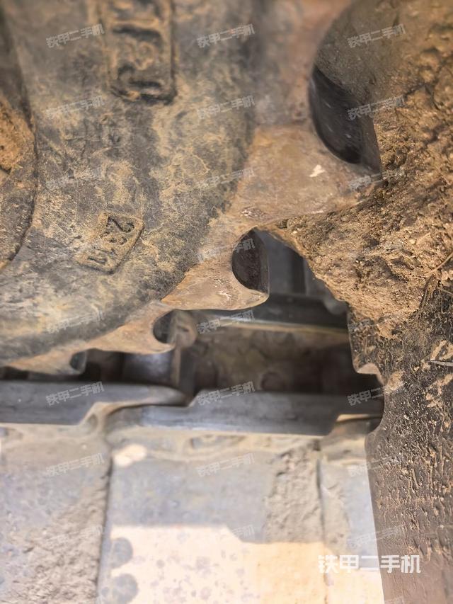 右托鏈輪+鏈筋(行走機(jī)構(gòu)) 右托鏈輪+鏈筋(行走機(jī)構(gòu))