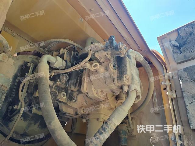 液壓泵室(大件艙室) 液壓泵室(大件艙室)