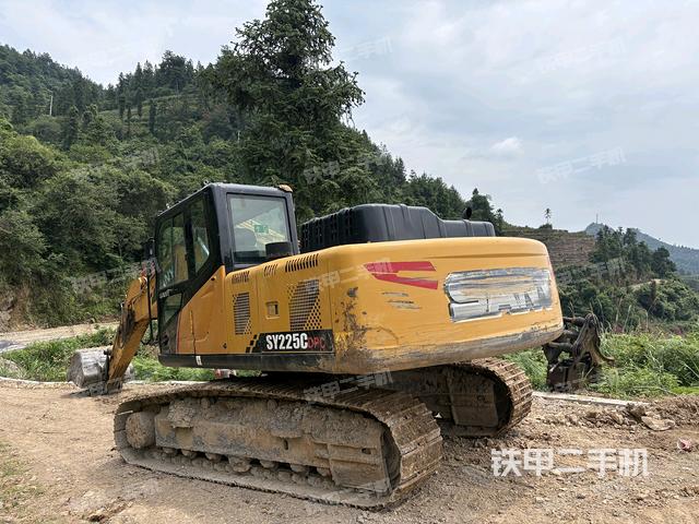 三一重工SY205C挖掘机