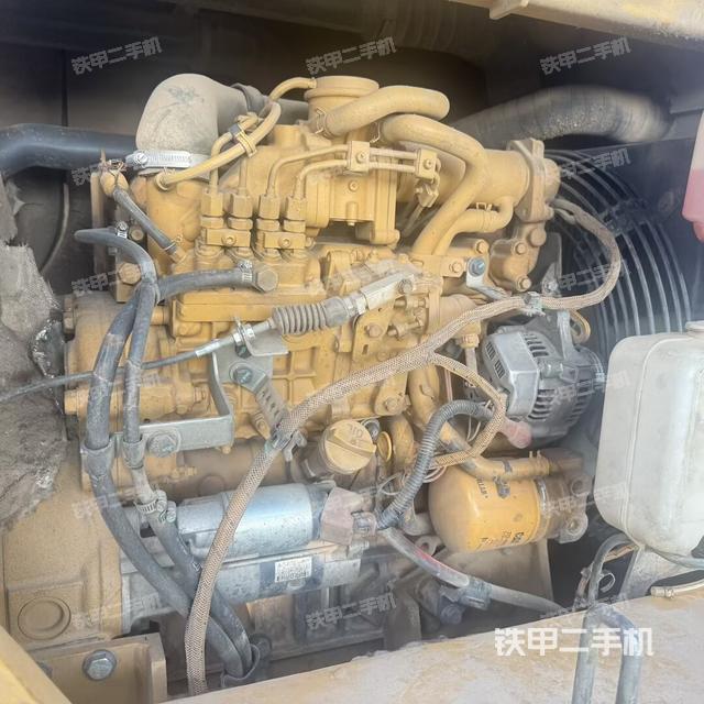 发动机整体俯视(整机外观) 发动机整体俯视(整机外观)