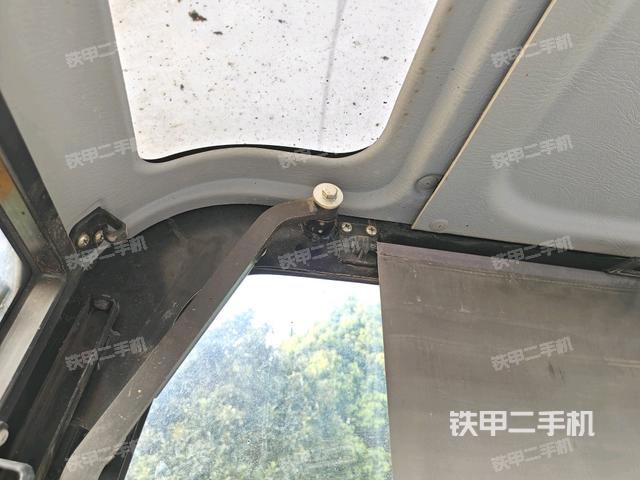 后窗玻璃角標(biāo)(駕駛室部分) 后窗玻璃角標(biāo)(駕駛室部分)