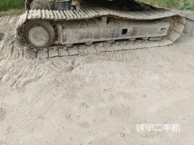 左側(cè)履帶整體?(行走機(jī)構(gòu)) 左側(cè)履帶整體?(行走機(jī)構(gòu))