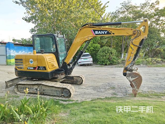 右前45(整機(jī)外觀) 右前45(整機(jī)外觀)