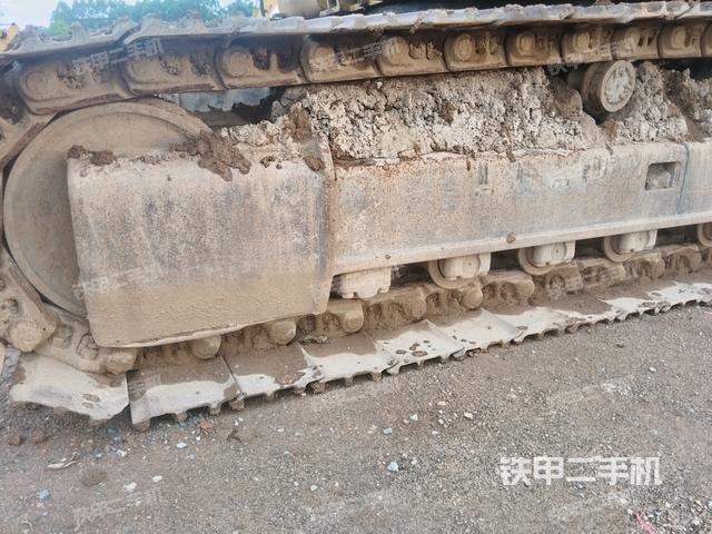 左導向輪(行走機構) 左導向輪(行走機構)