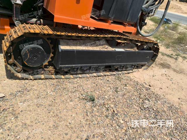 整機(jī)右側(cè)(設(shè)備外觀及核心部件) 整機(jī)右側(cè)(設(shè)備外觀及核心部件)