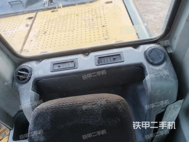 座椅后部(駕駛室部分) 座椅后部(駕駛室部分)