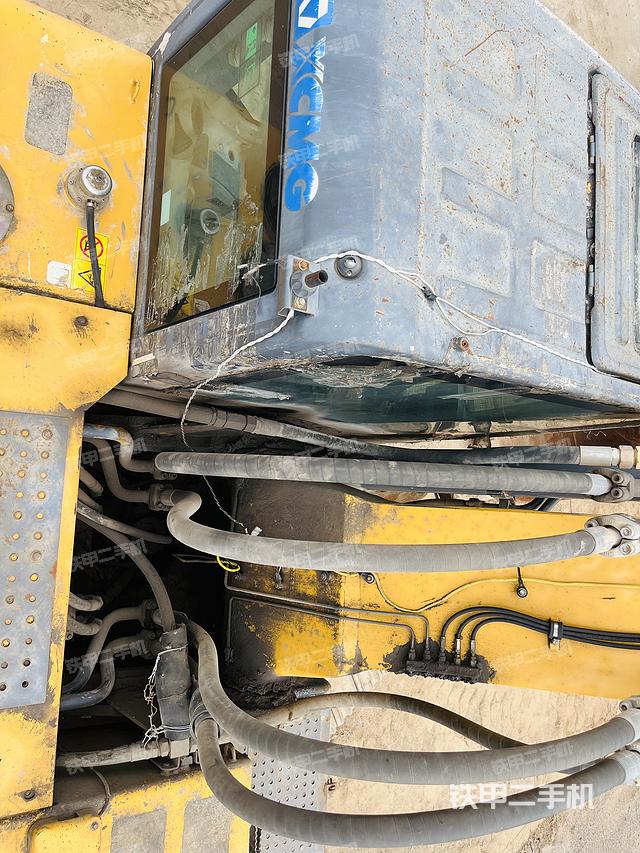 駕駛室頂部（整機(jī)外觀）