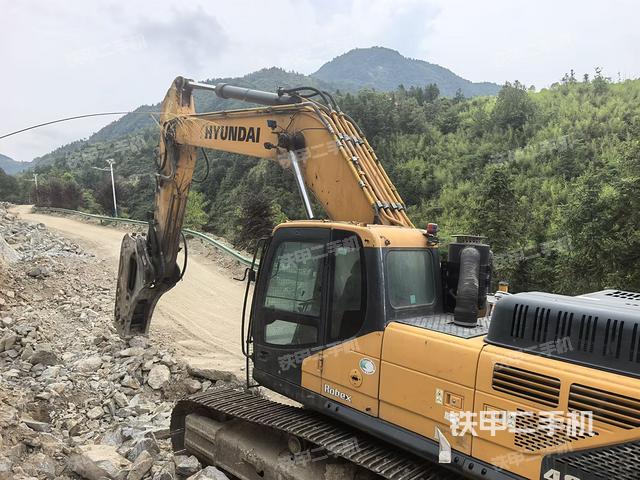 現(xiàn)代R385LVS挖掘機