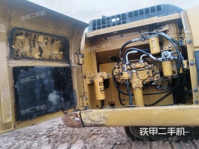 液壓泵斜45?右(大件艙室) 液壓泵斜45?右(大件艙室)