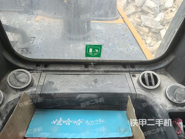 座椅后部(驾驶室部分) 座椅后部(驾驶室部分)