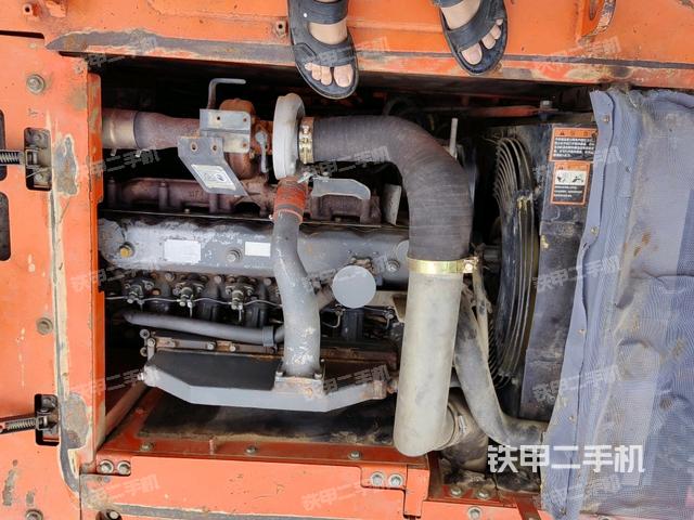 發(fā)動機整體俯視(整機外觀) 發(fā)動機整體俯視(整機外觀)