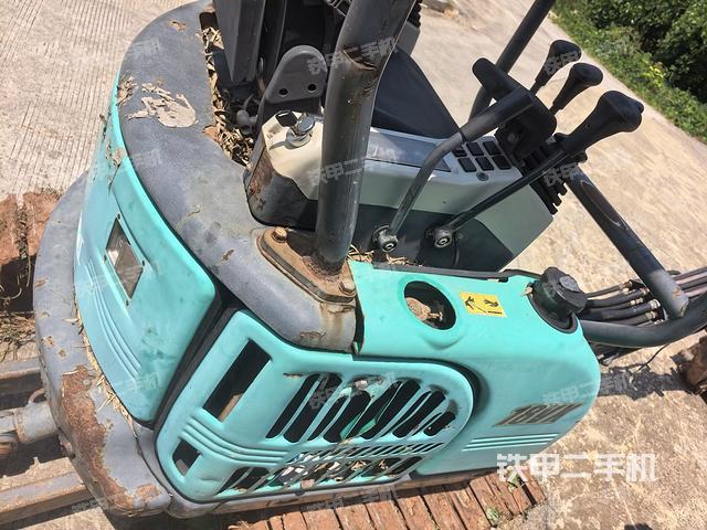 整機(jī)右后45°(整機(jī)外觀) 整機(jī)右后45°(整機(jī)外觀)