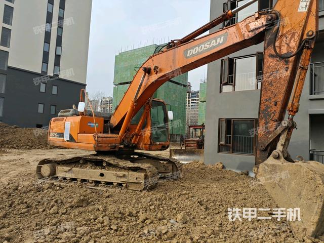 斗山DH215-9挖掘機(jī)