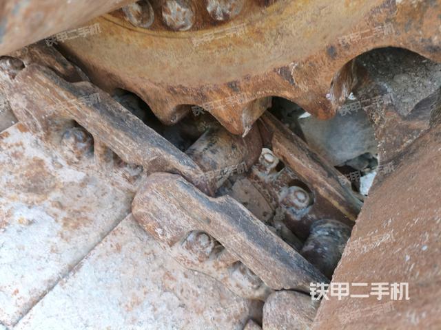 駕駛室整體(整機(jī)外觀) 駕駛室整體(整機(jī)外觀)