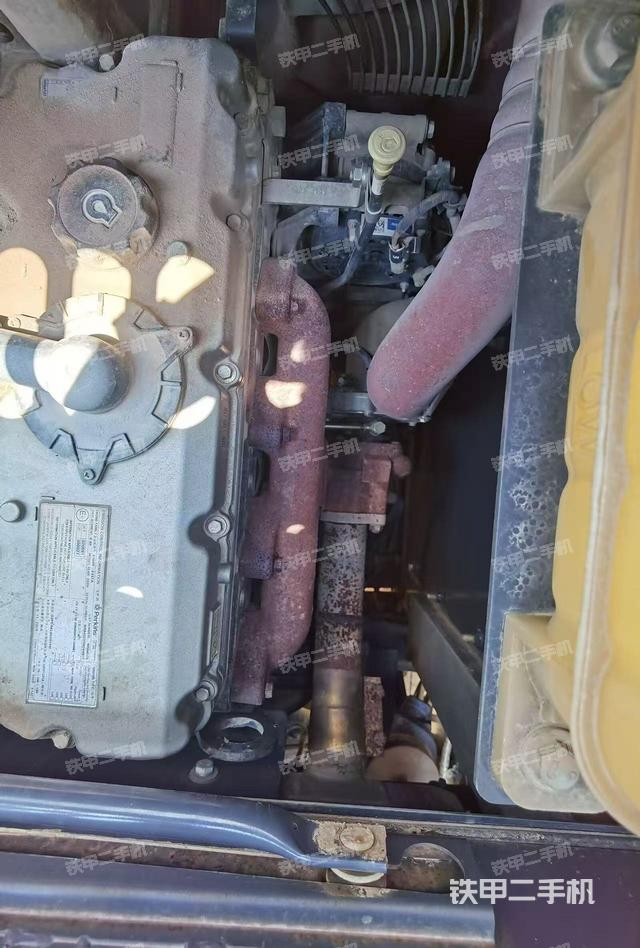 发动机整体俯视(整机外观) 发动机整体俯视(整机外观)