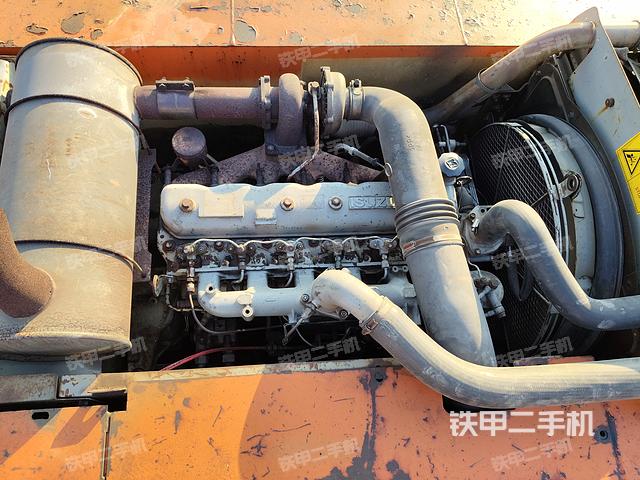 發(fā)動機(jī)整體俯視(整機(jī)外觀) 發(fā)動機(jī)整體俯視(整機(jī)外觀)