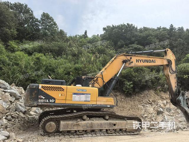 大臂整体 右侧(工作和回转装置) 大臂整体 右侧(工作和回转装置)