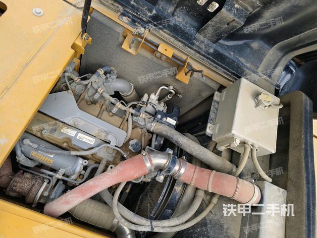发动机整体俯视(整机外观) 发动机整体俯视(整机外观)