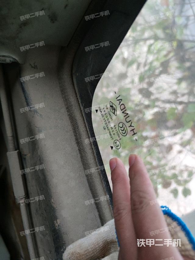 后窗玻璃角標(biāo)（駕駛室部分）