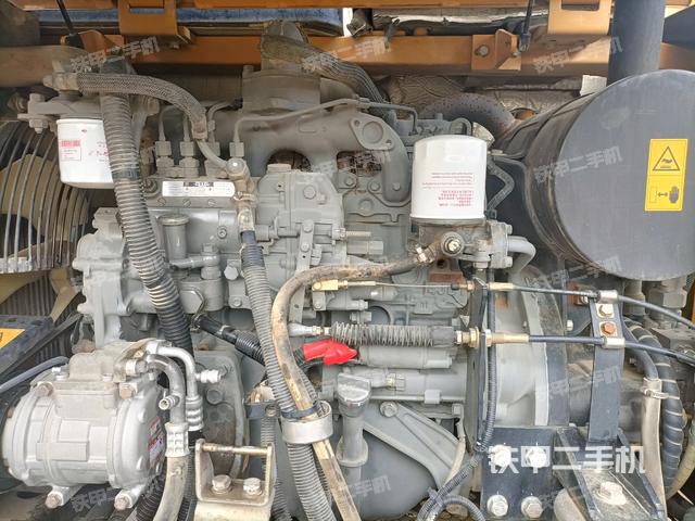 發(fā)動(dòng)機(jī)整體俯視(整機(jī)外觀) 發(fā)動(dòng)機(jī)整體俯視(整機(jī)外觀)