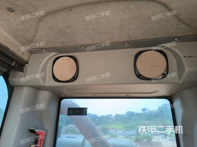 座椅后部(驾驶室部分) 座椅后部(驾驶室部分)