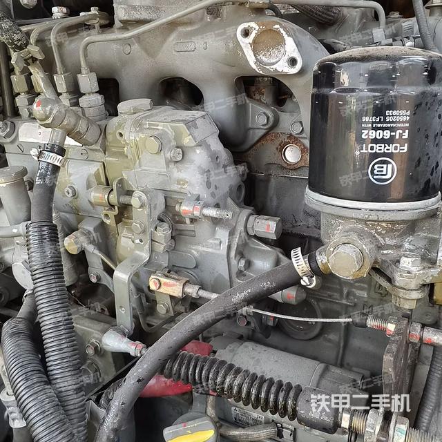 发动机整体俯视(整机外观) 发动机整体俯视(整机外观)