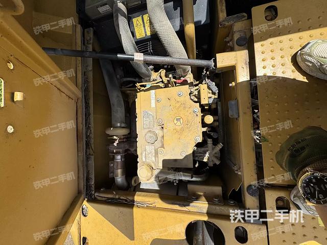 发动机整体俯视(整机外观) 发动机整体俯视(整机外观)