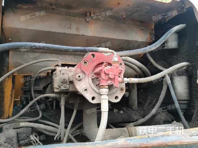 液壓泵斜45?左（大件艙室）