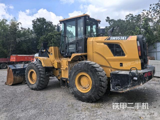 工作裝置整體(整機(jī)外觀及大件) 工作裝置整體(整機(jī)外觀及大件)