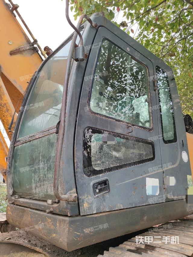 駕駛室左前45度（駕駛室部分）