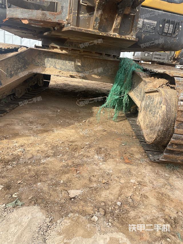 回转马达和主控阀（整机外观）