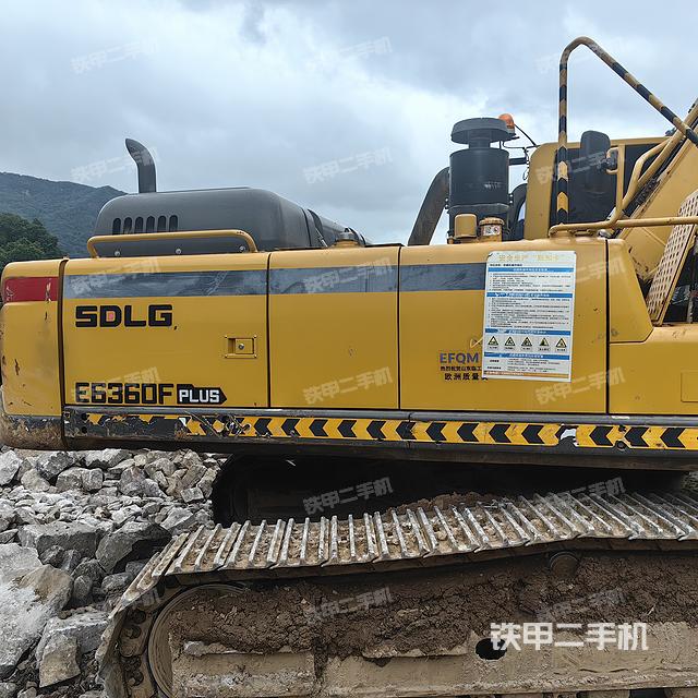 整机右后45°（整机外观）