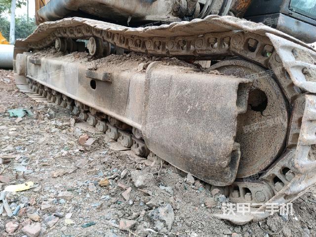 右側(cè)履帶整體（行走機構(gòu)）