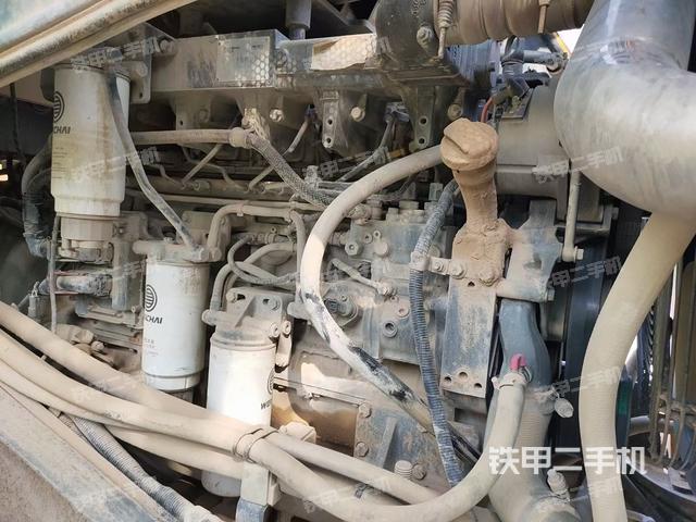 發(fā)動(dòng)機(jī)右側(cè)(整機(jī)外觀及大件) 發(fā)動(dòng)機(jī)右側(cè)(整機(jī)外觀及大件)