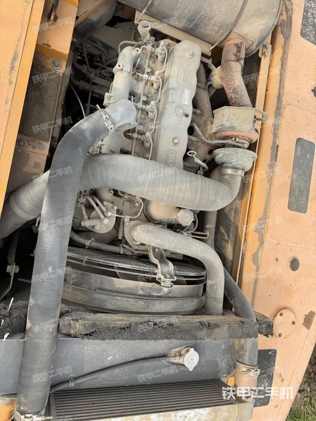 发动机整体俯视(整机外观) 发动机整体俯视(整机外观)