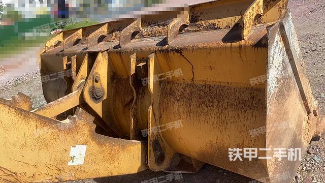 工作裝置整體(整機(jī)外觀及大件) 工作裝置整體(整機(jī)外觀及大件)