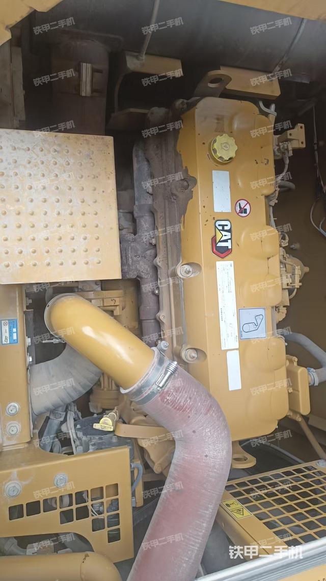 發(fā)動(dòng)機(jī)整體俯視(整機(jī)外觀) 發(fā)動(dòng)機(jī)整體俯視(整機(jī)外觀)